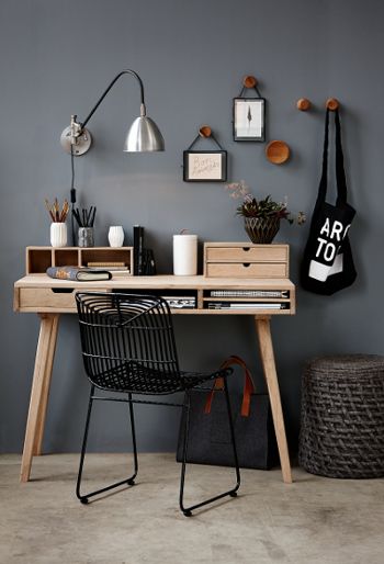 Moderner Schreibtisch mit Aufsatz Sekretär Arbeitsplatz Home-Office wohnlich dekorieren gestalten