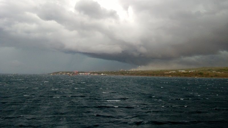 photo R_SQUALLHITS.jpg