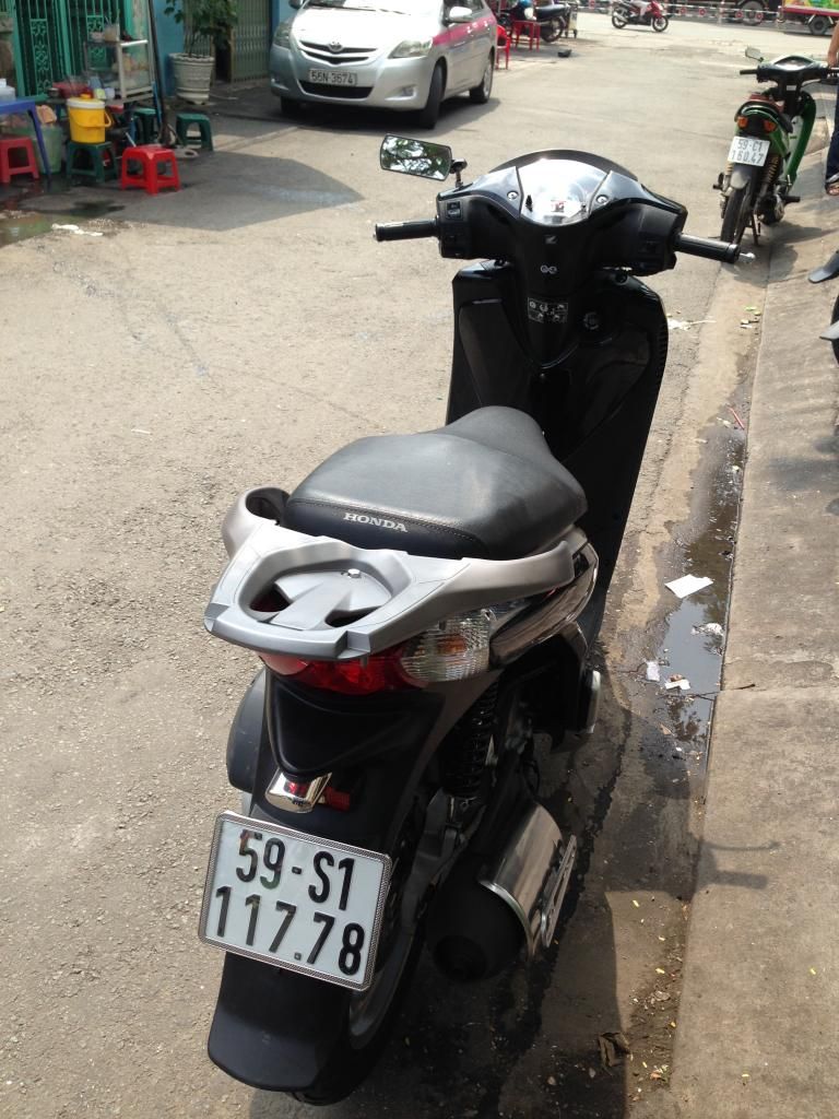 Cần bán Honda Sh 150i vn đời cuối 2010 màu đen bs đẹp - 3
