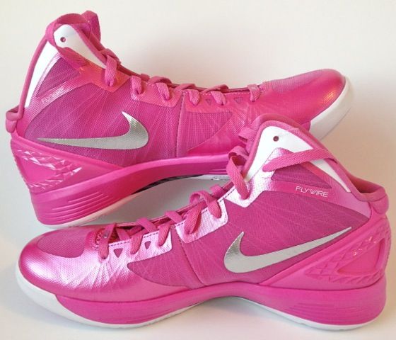 lebron james pink breast cancer shoes