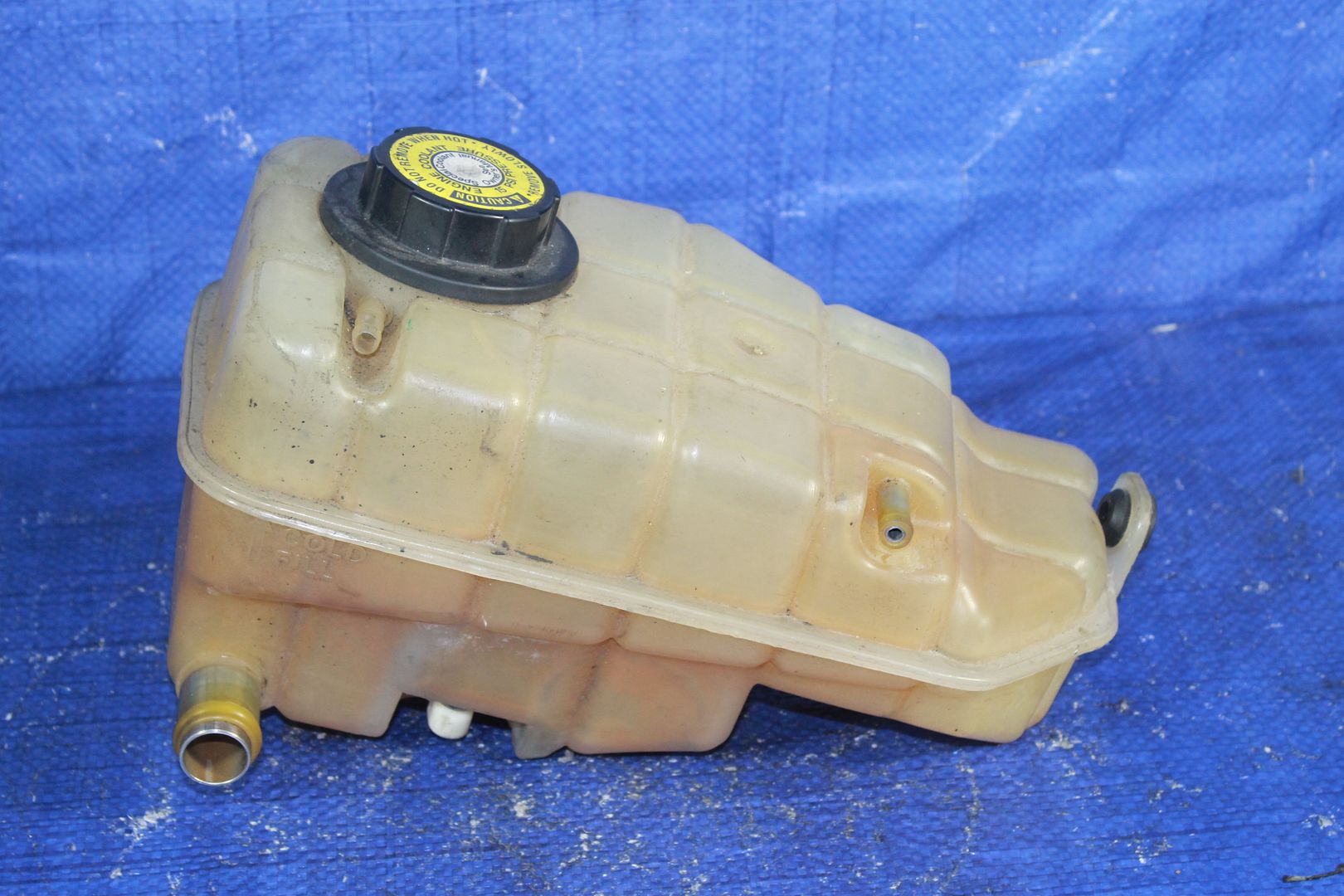 coolant reservoir tank 2002 pontiac grand prix