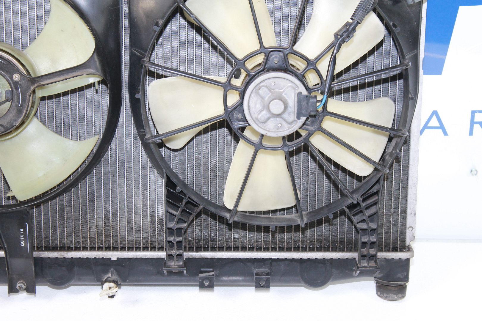 0003 HONDA S2000 S2K AP1 OEM RADIATOR COOLING ASSEMBLY W/ FANS